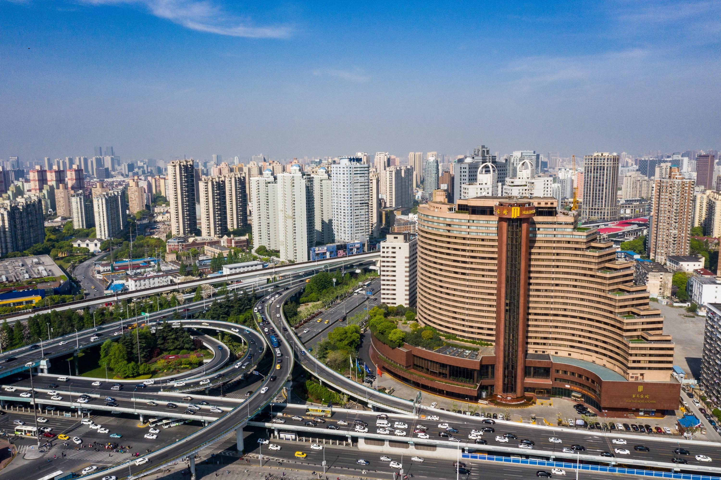Hua Ting Hotel And Towers 샹하이 외부 사진